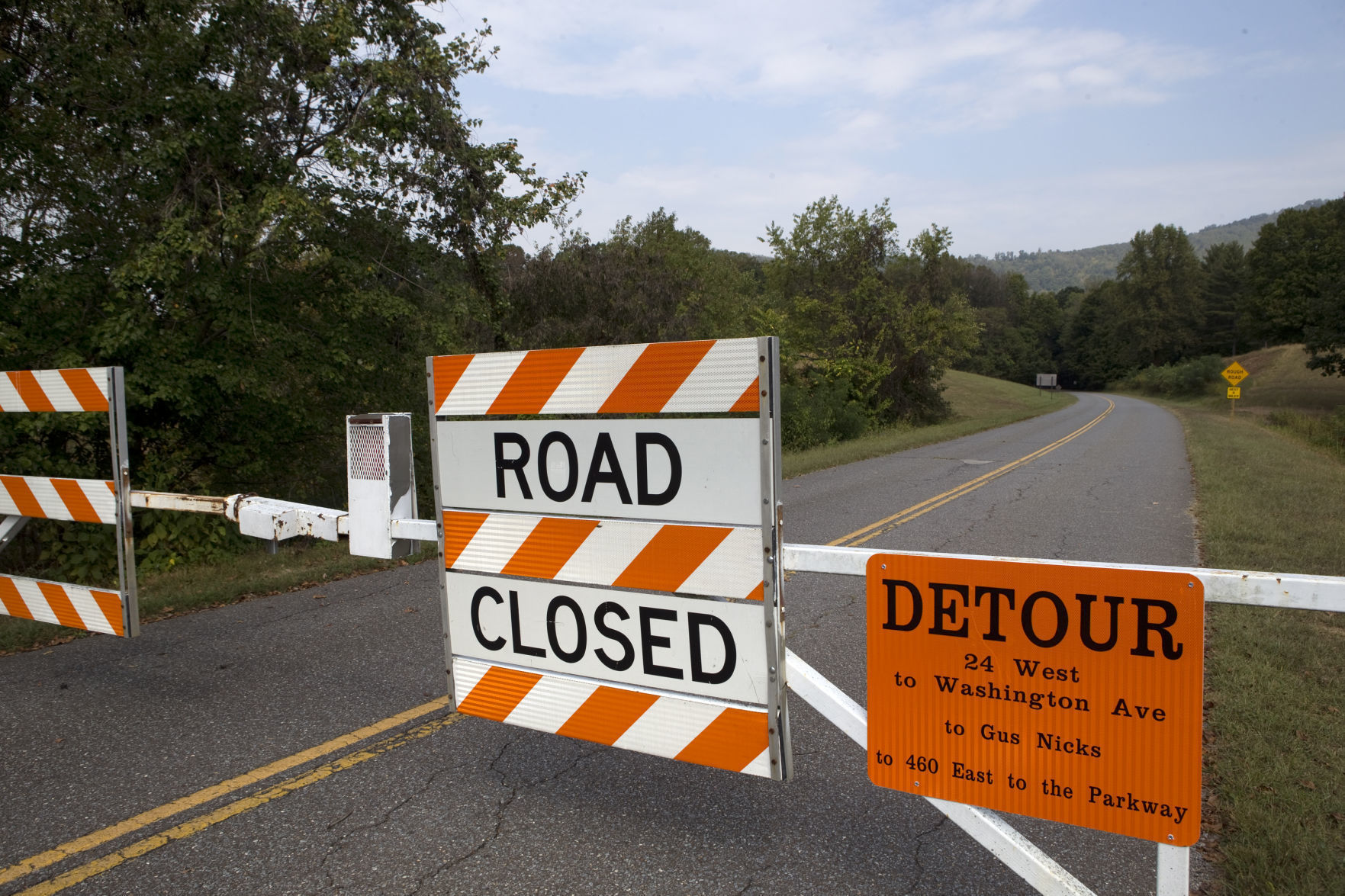 Blue Ridge Parkway closed at Virginia 24